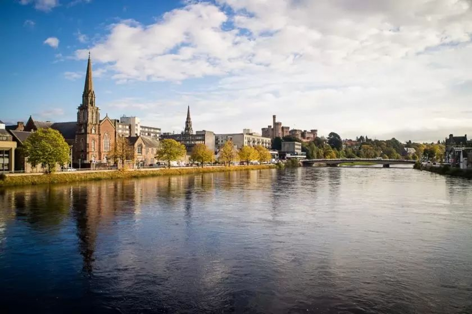 Edinburgh|*|Glasgow|*|Inverness|*|St. Andrew |*|Highland ve Adalar |*|Loch Ness|*|Loch Lomond|*|Isle of Skye